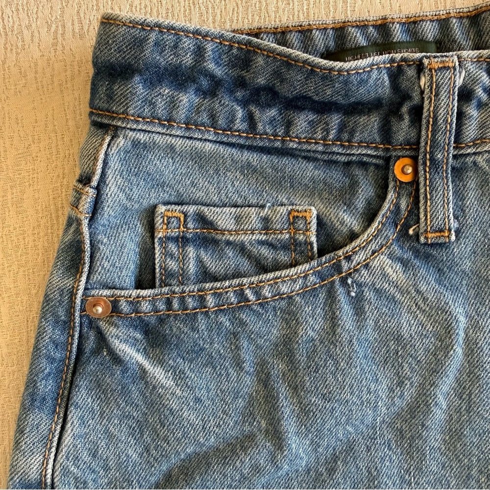 Wild Fable Womens Size 6 Blue Denim Mom Shorts Happy Embroidery - Picture 14 of 16